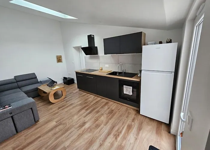 Accueillant T2 Avec Terrasse Privee アパート *